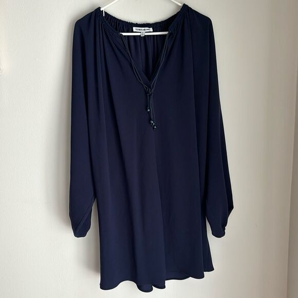 Elizabeth and James Women Solid oversize  Tunic Navy tassel Dress size small EUC - Picture 3 of 11